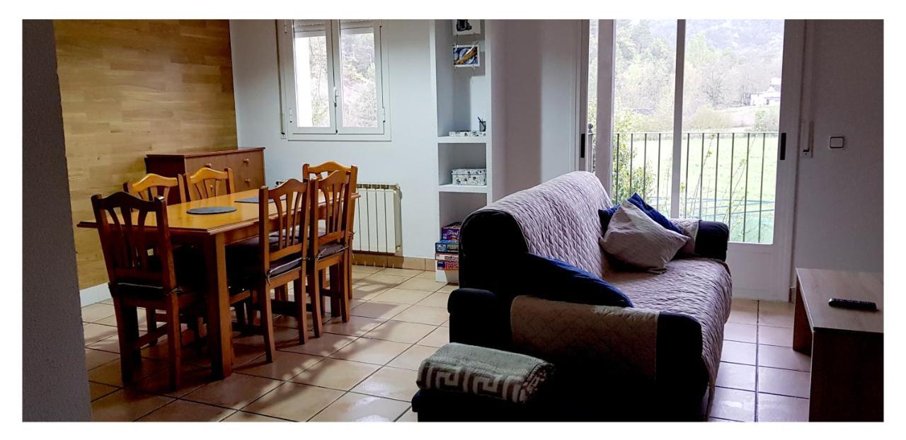 Apartamento Holidays In Ainsa Bagian luar foto